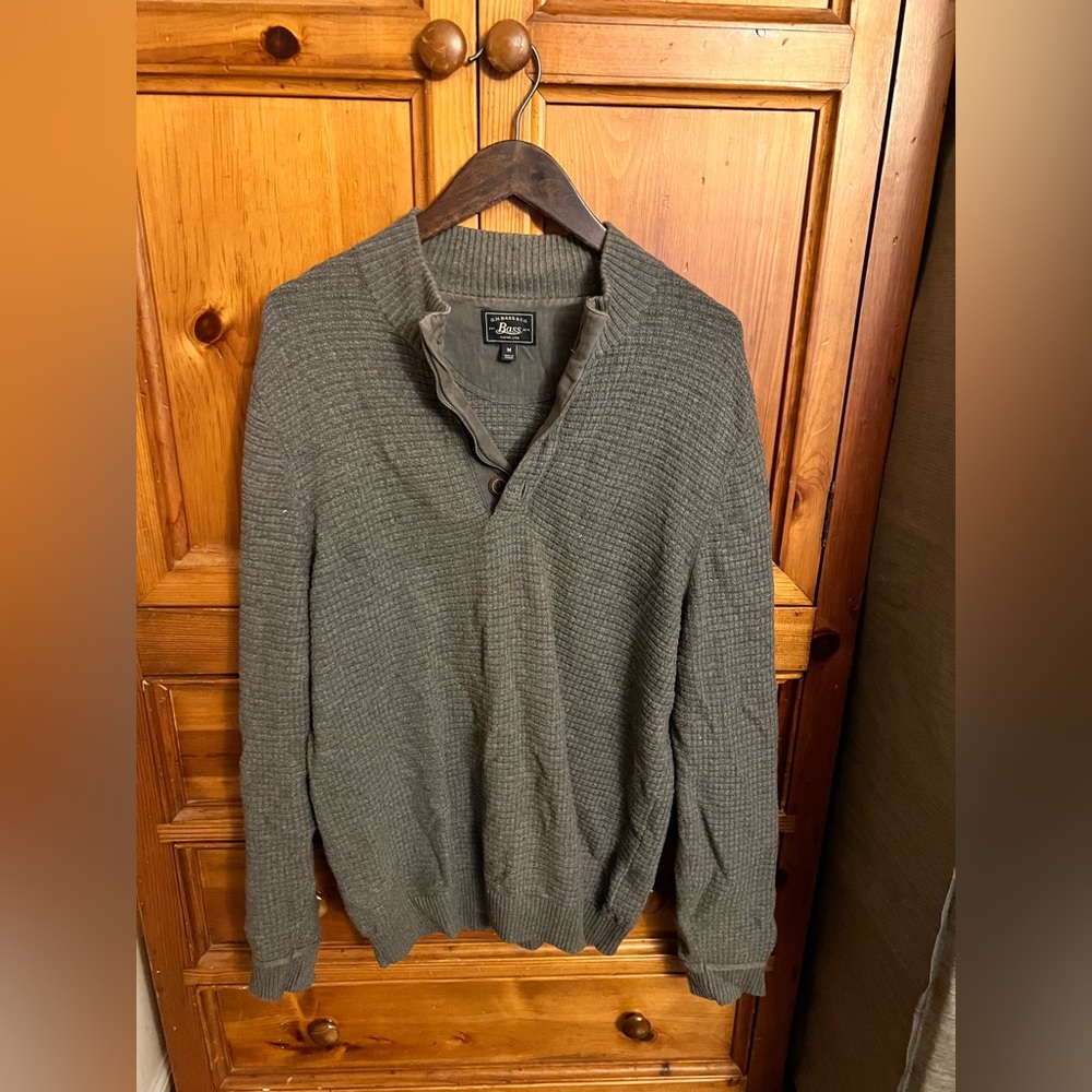 GH Bass and Co Knit Pullover